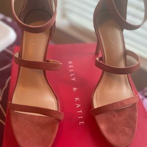 Orange strapped cute heels.